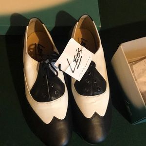 Leo’s Spectator Tap Shoes